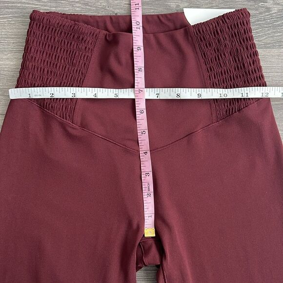 AERIE OFFLINE Real Me Smocked Waistband 7/8 Legging Medium Dark Red Active NWT - Picture 7 of 8